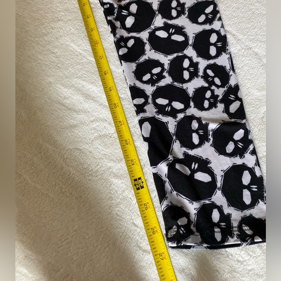 Black and white skull leggings - Picture 5 of 9